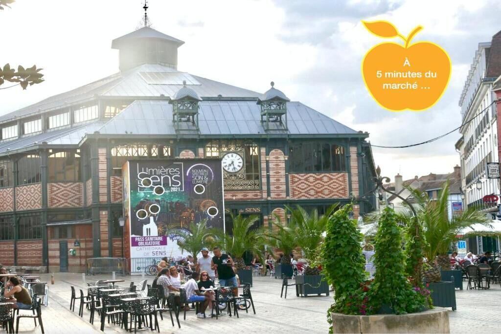 Photo of Others in Sens