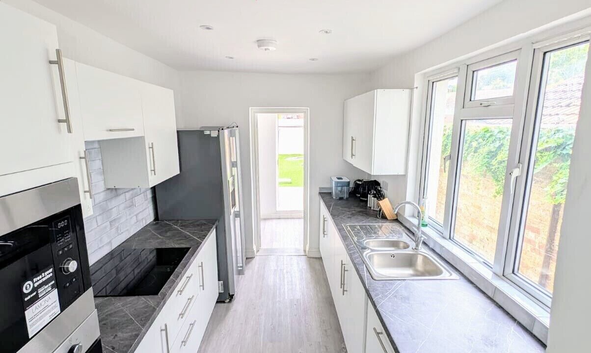 Photo of Others in Wainscot