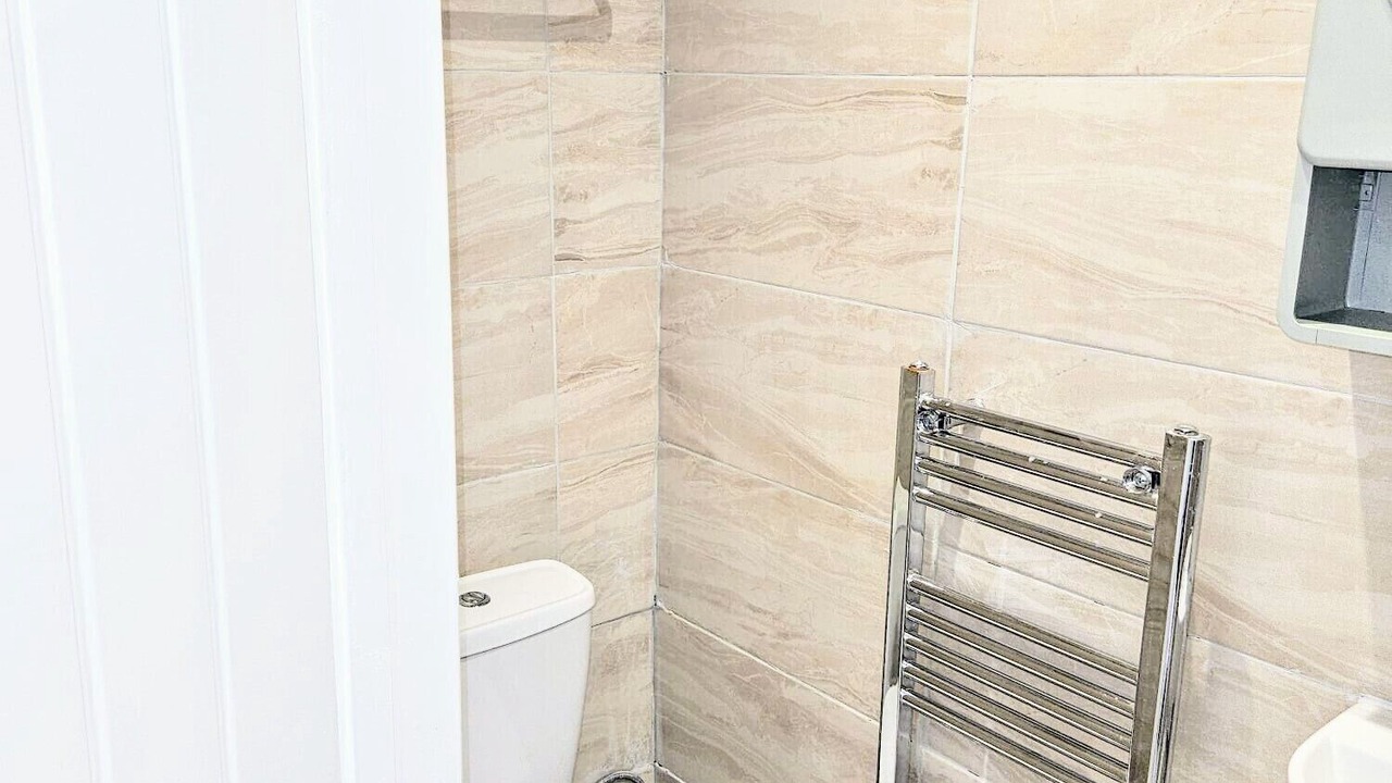 Photo of Bathroom in Wainscot