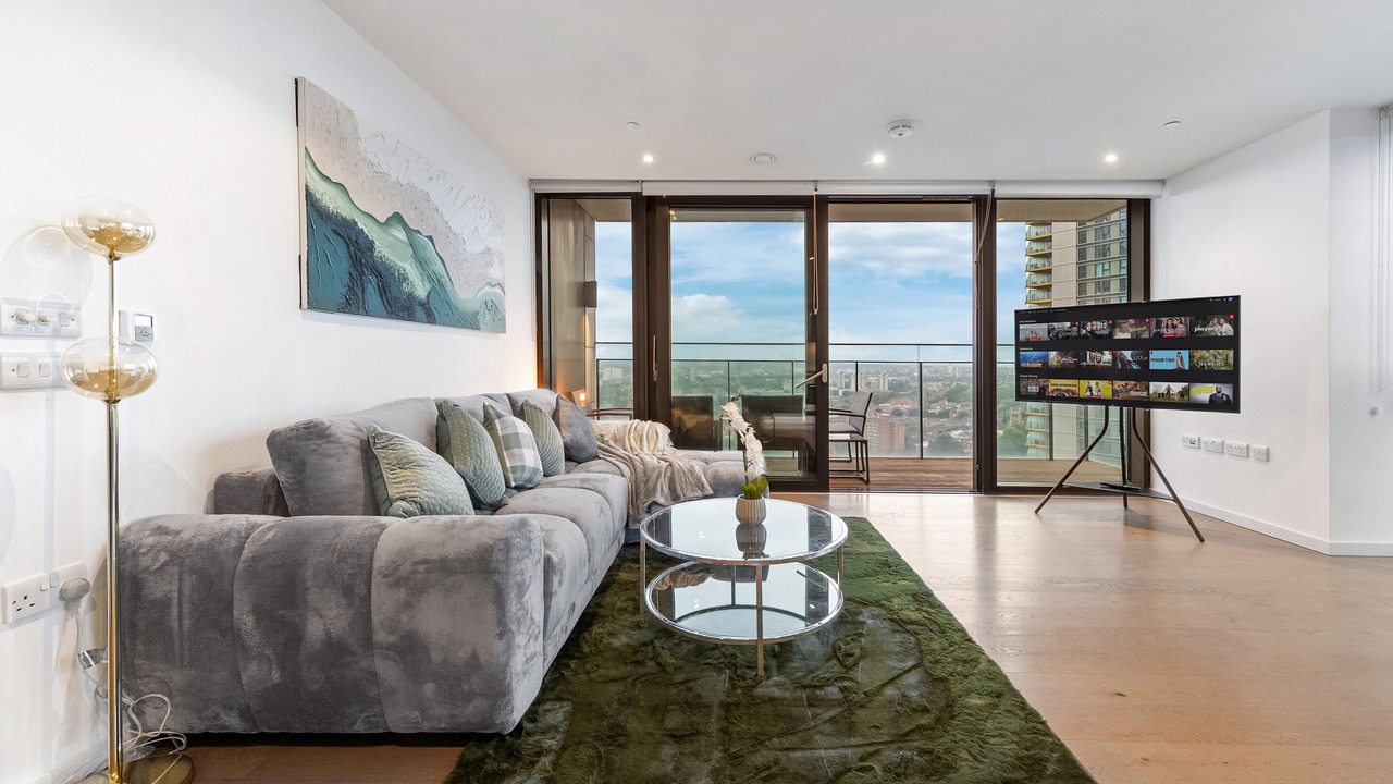 Photo of Others in Elephant and Castle