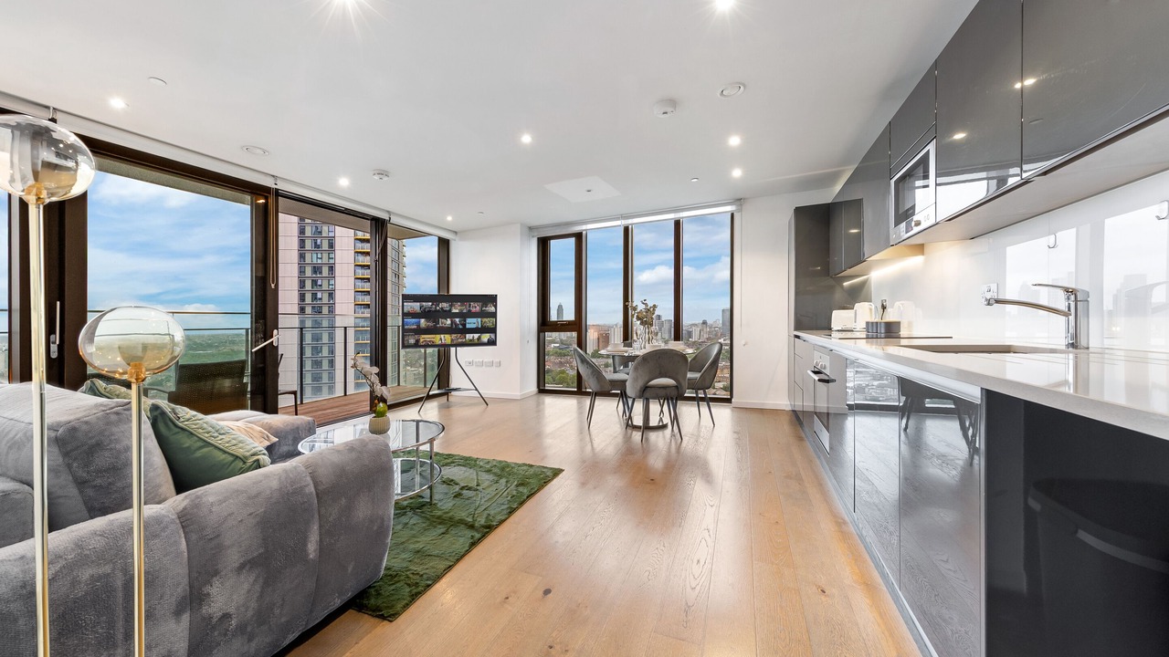 Photo of Others in Elephant and Castle