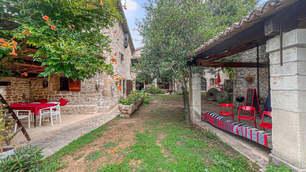 Photo of Others in Barjac