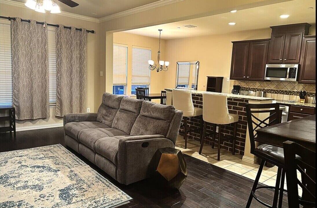 Photo of Livingroom in Lewisville