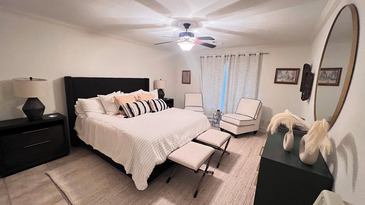 Photo of Bedroom in Mid America