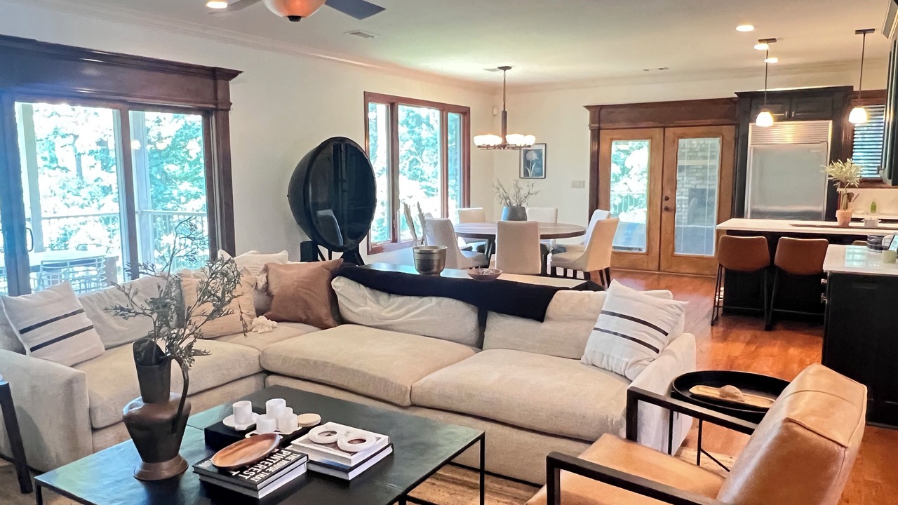 Photo of Livingroom in Mid America