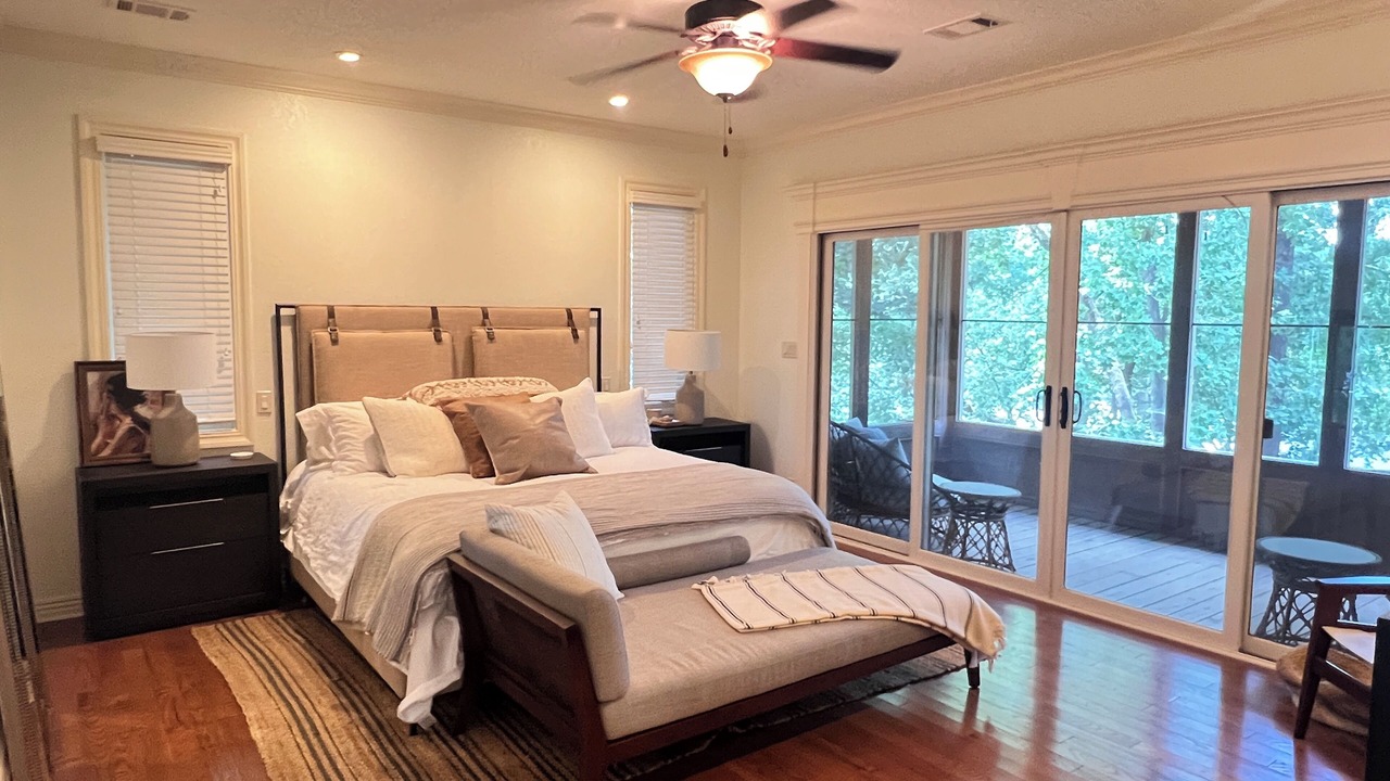 Photo of Bedroom in Mid America