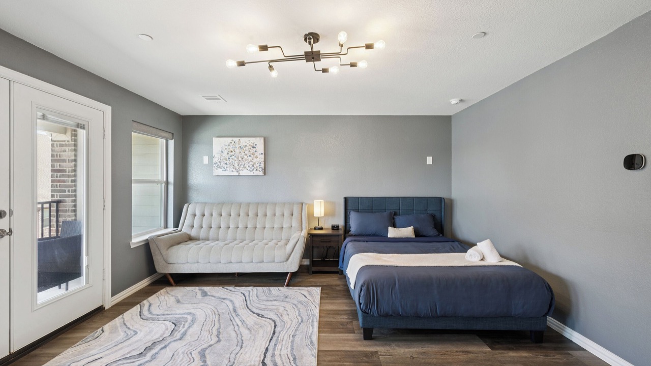 Photo of Bedroom in Farmers Branch