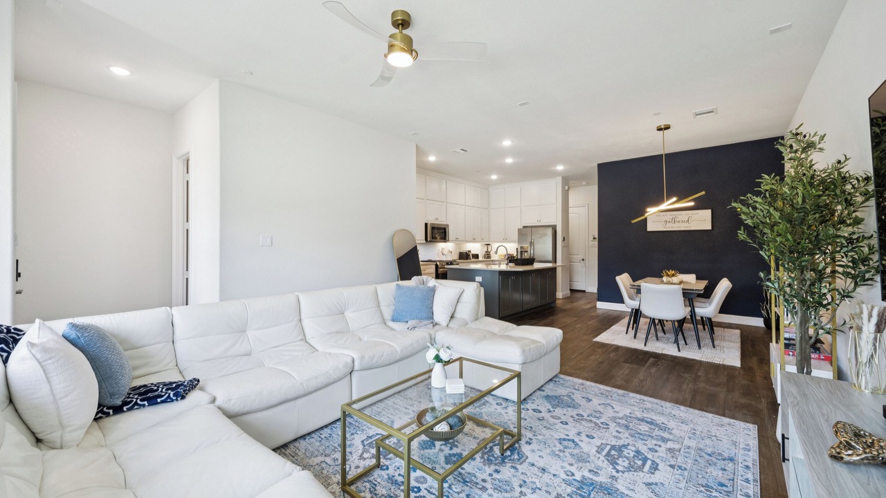 Photo of Livingroom in Farmers Branch