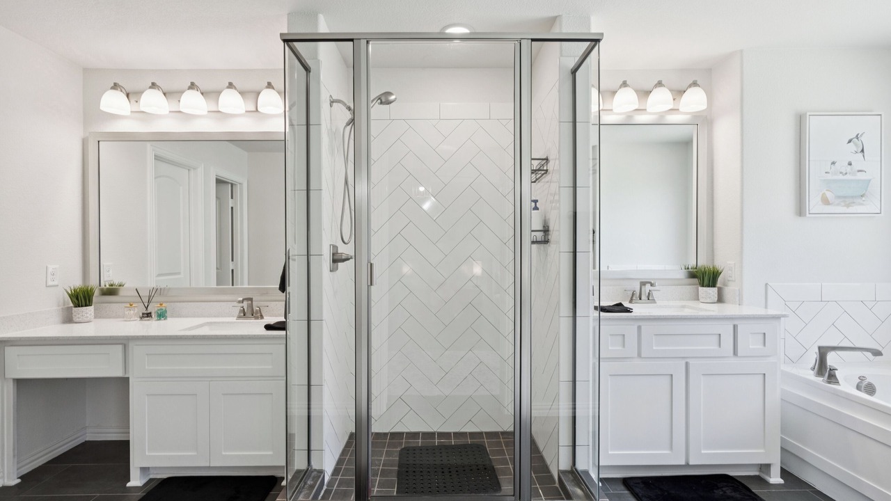 Photo of Bathroom in Farmers Branch