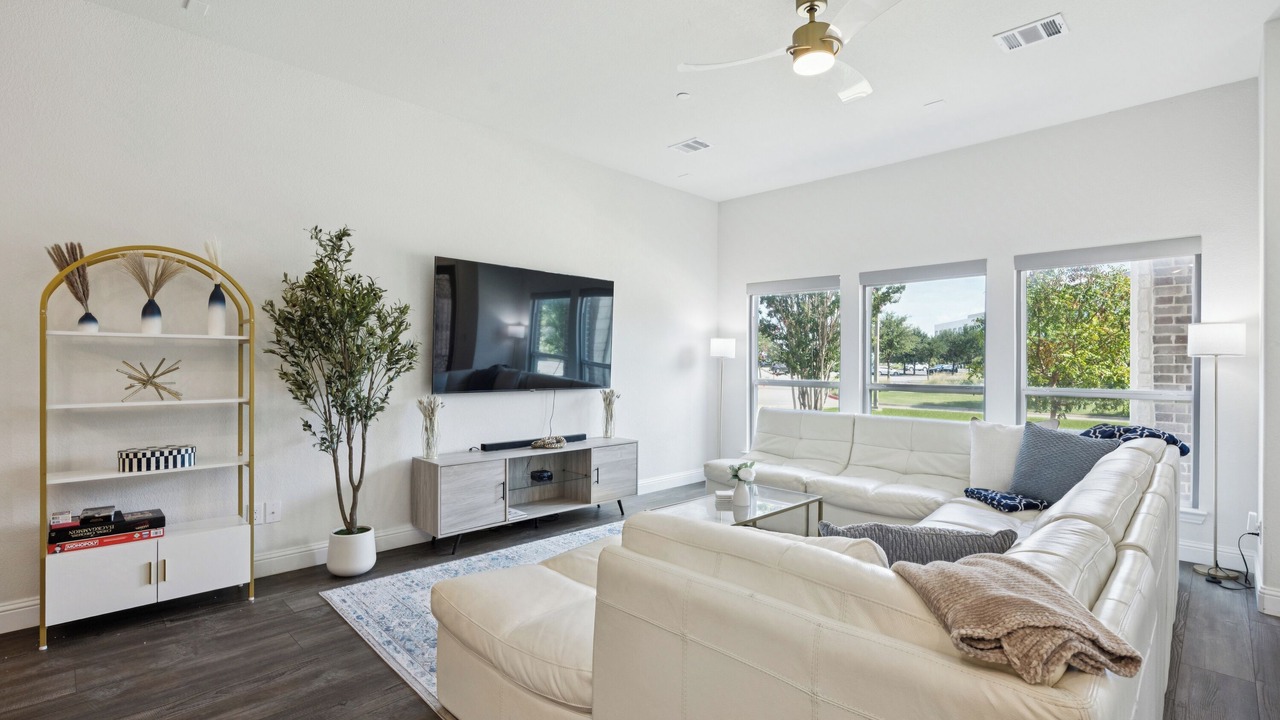 Photo of Livingroom in Farmers Branch