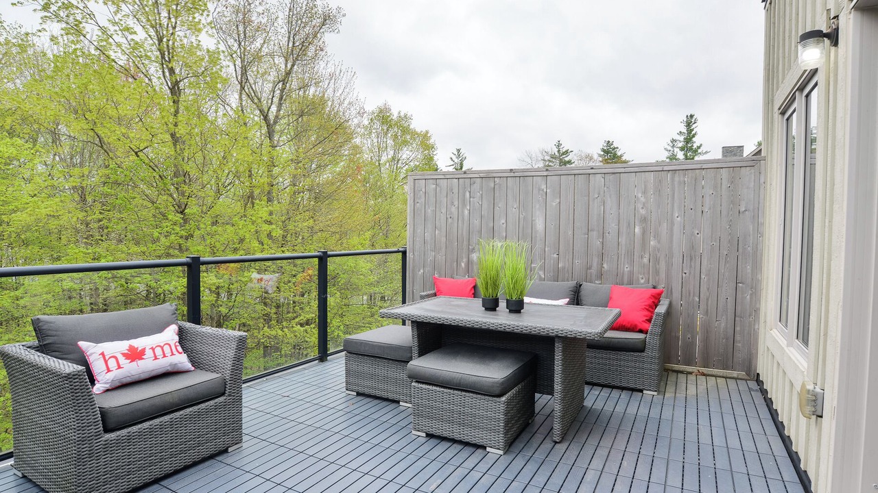 Photo of Patio Balcony in Gravenhurst