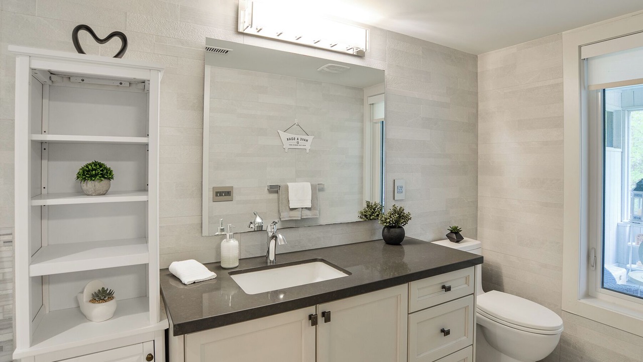 Photo of Bathroom in Gravenhurst