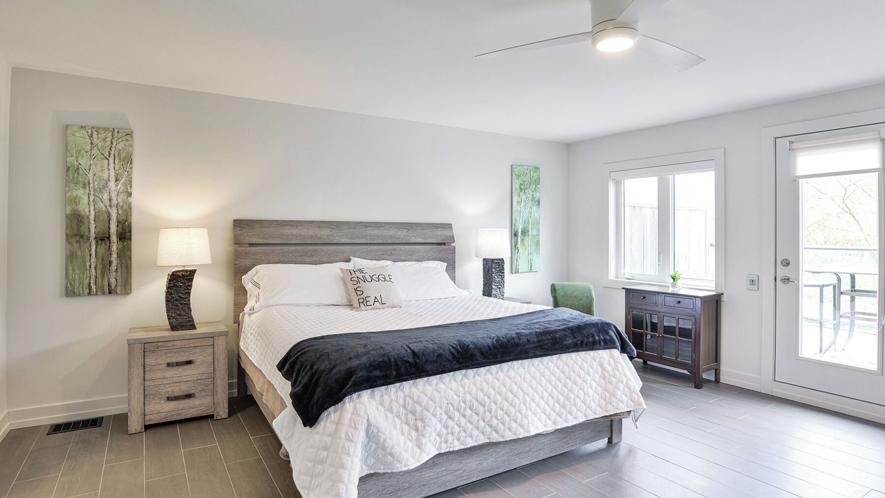 Photo of Bedroom in Gravenhurst
