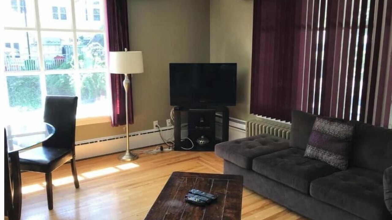 Photo of Livingroom in Waterford Valley