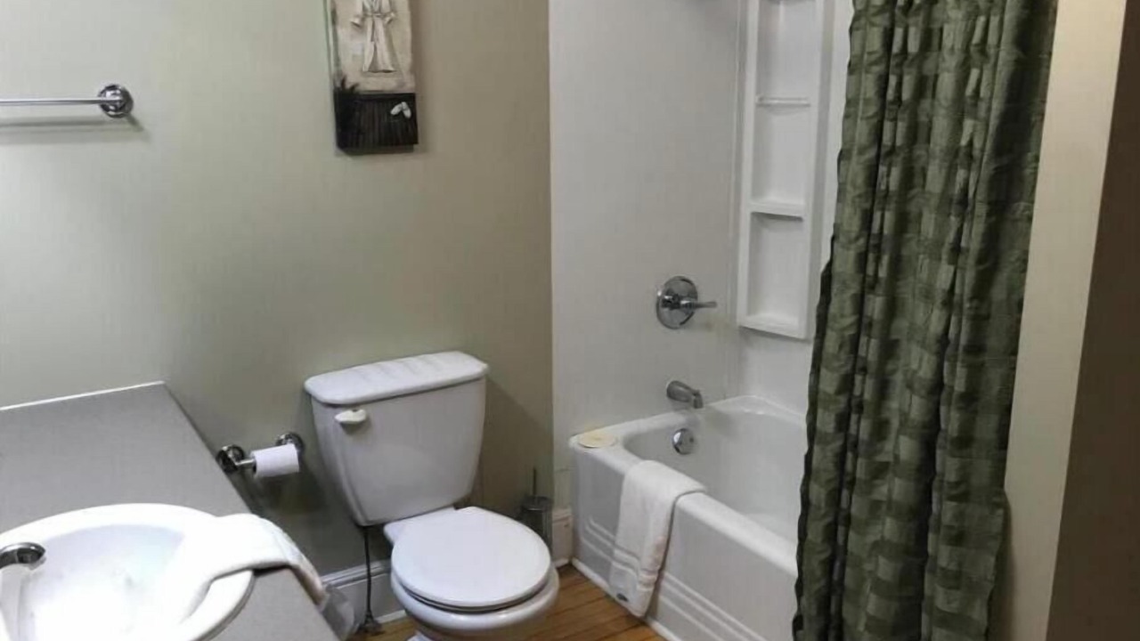 Photo of Bathroom in Waterford Valley