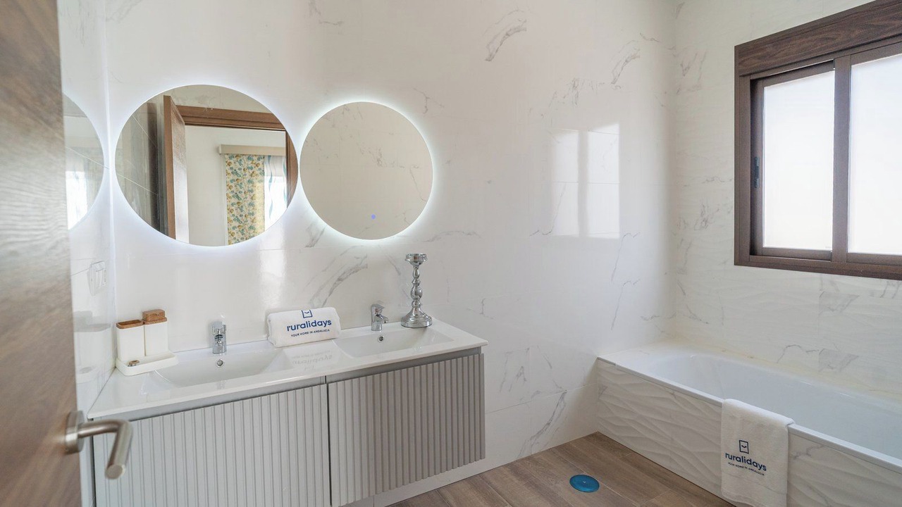 Photo of Bathroom in Arenas