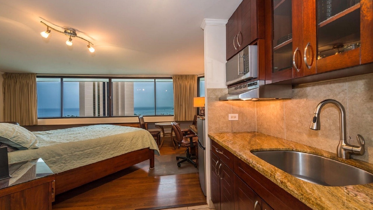 Photo of Bedroom in Waikiki