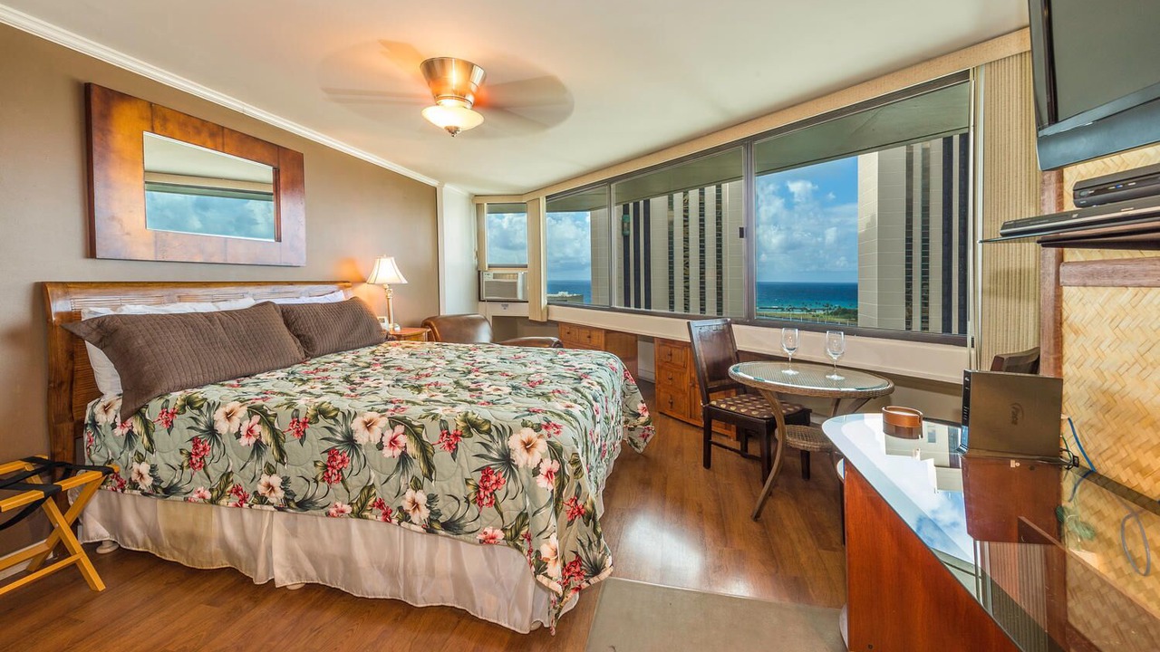 Photo of Bedroom in Waikiki