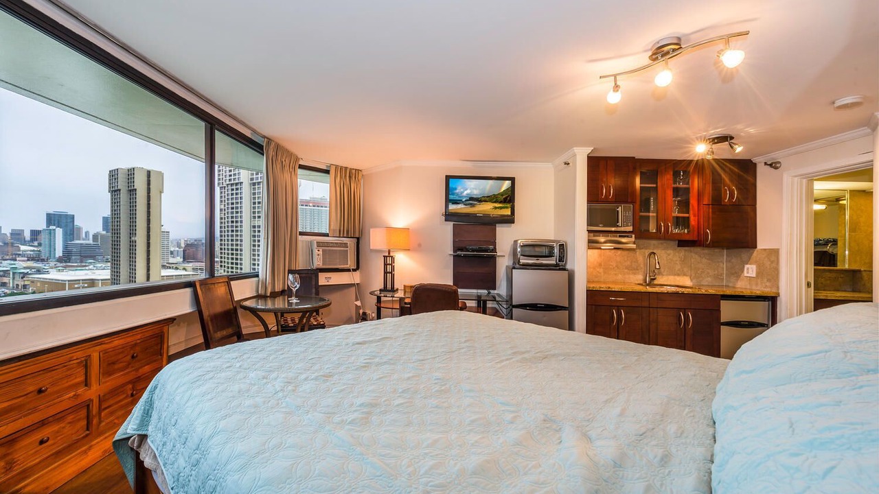 Photo of Bedroom in Waikiki