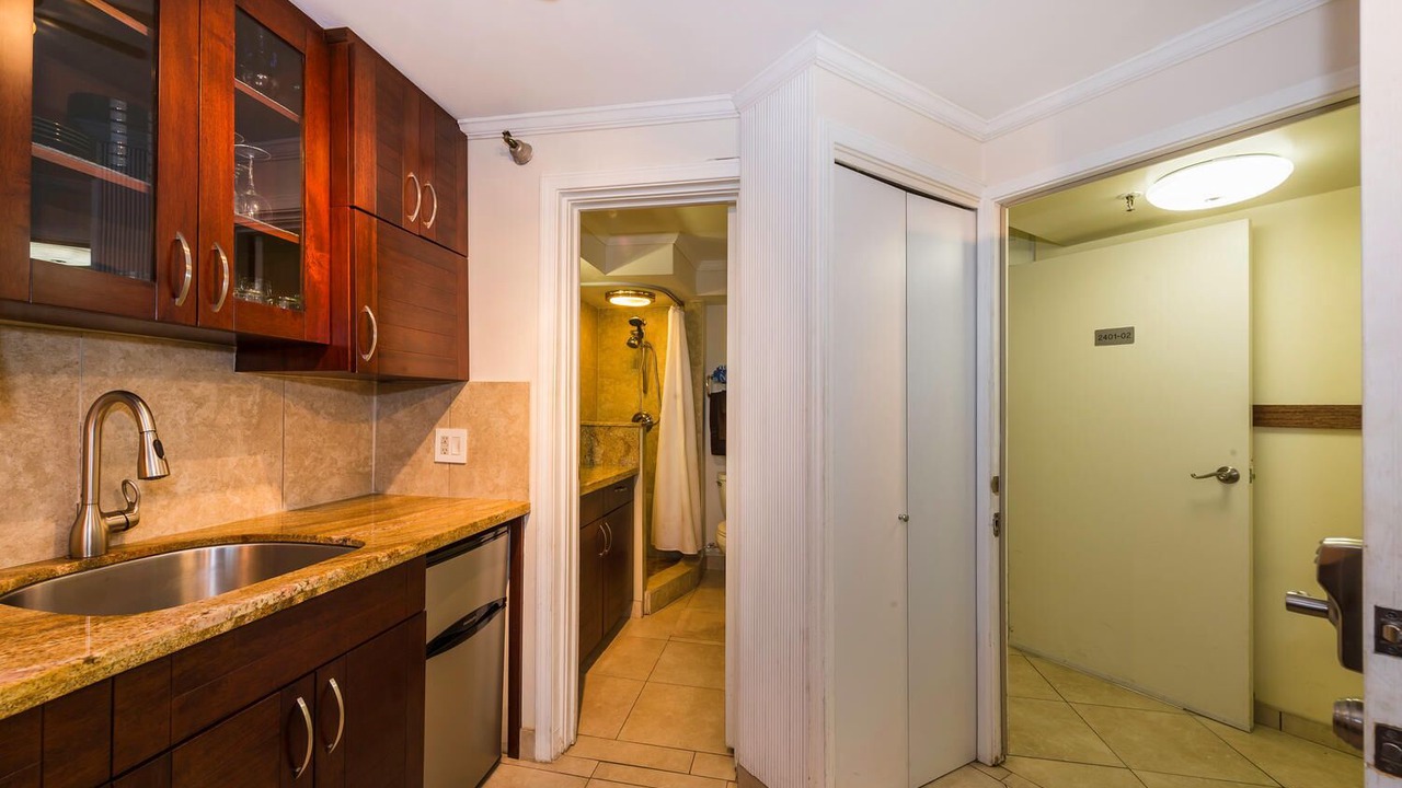 Photo of Bathroom in Waikiki