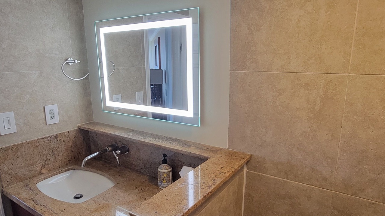 Photo of Bathroom in Waikiki