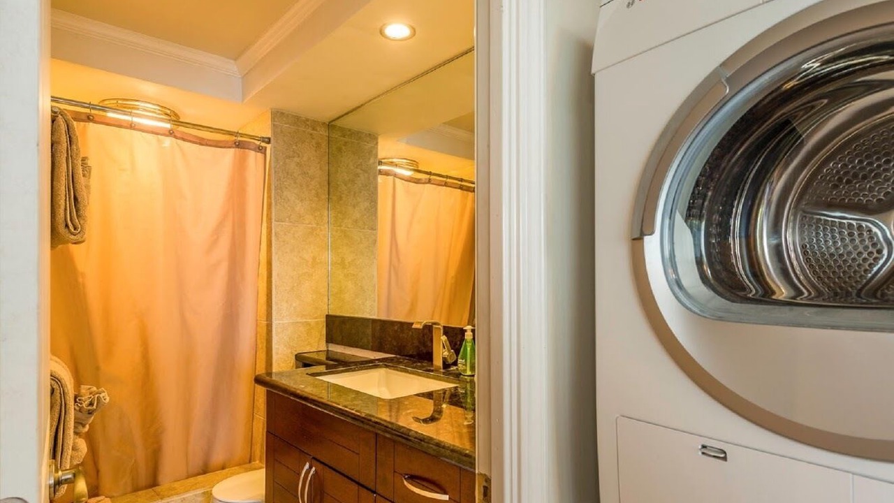 Photo of Bathroom in Waikiki