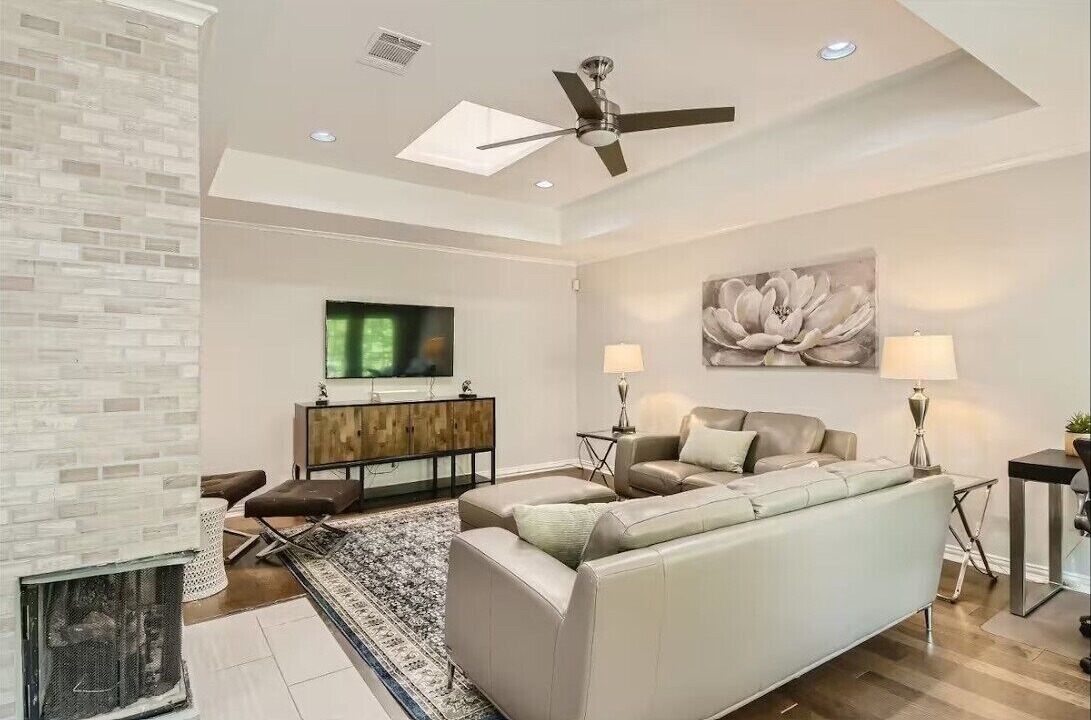 Photo of Livingroom in Oak Lawn