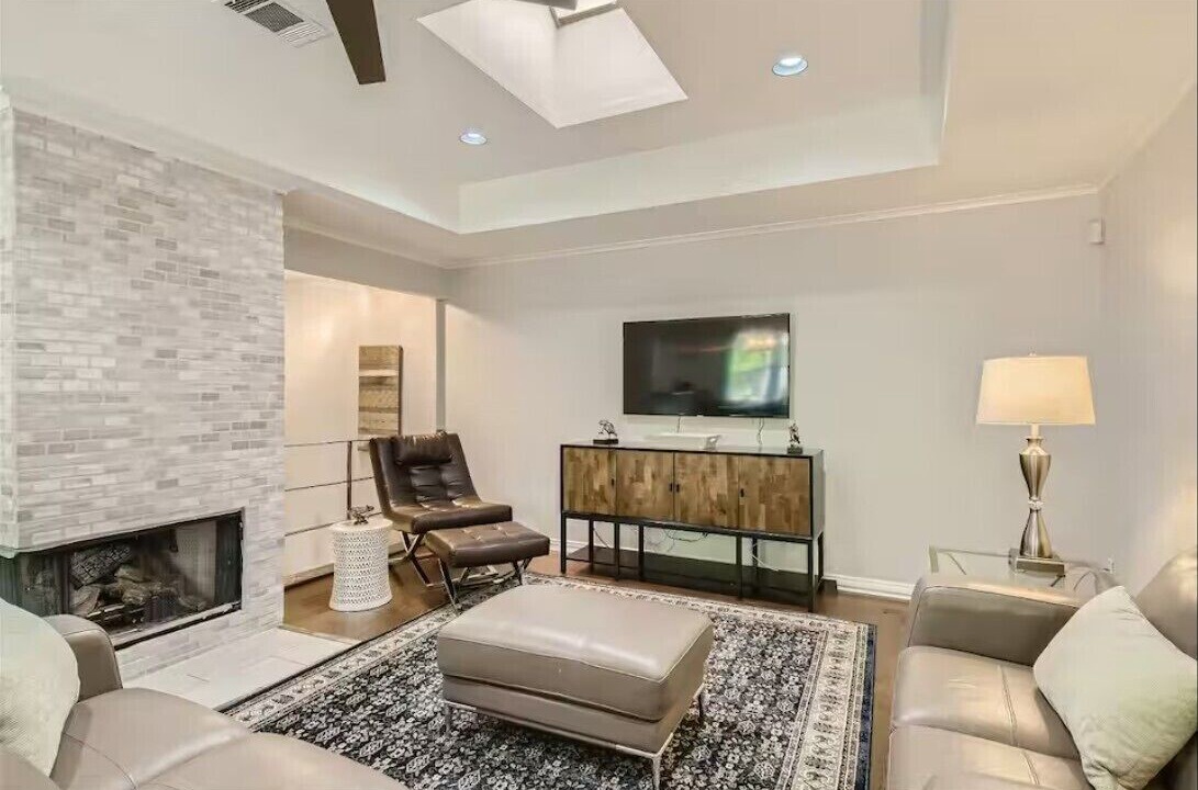 Photo of Livingroom in Oak Lawn