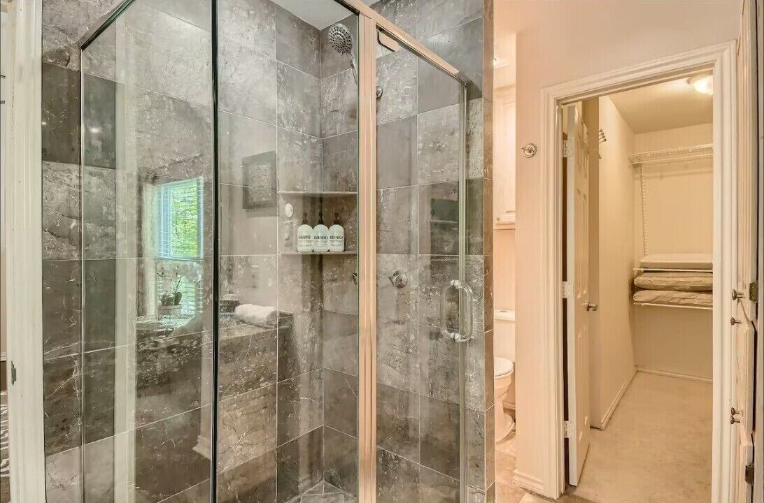 Photo of Bathroom in Oak Lawn