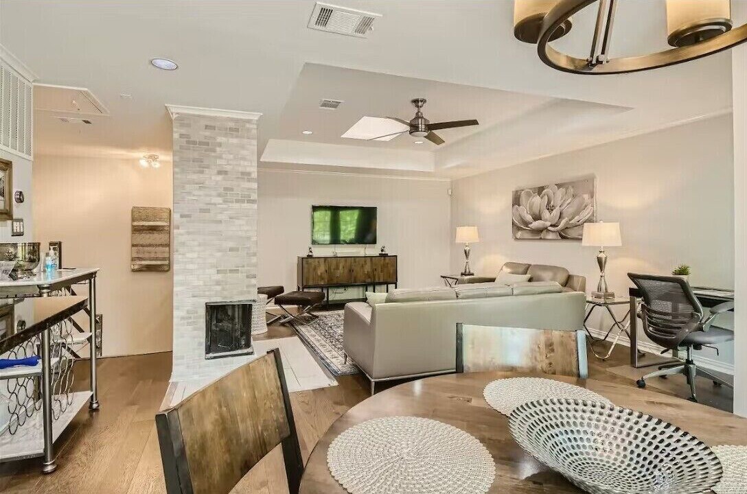 Photo of Livingroom in Oak Lawn
