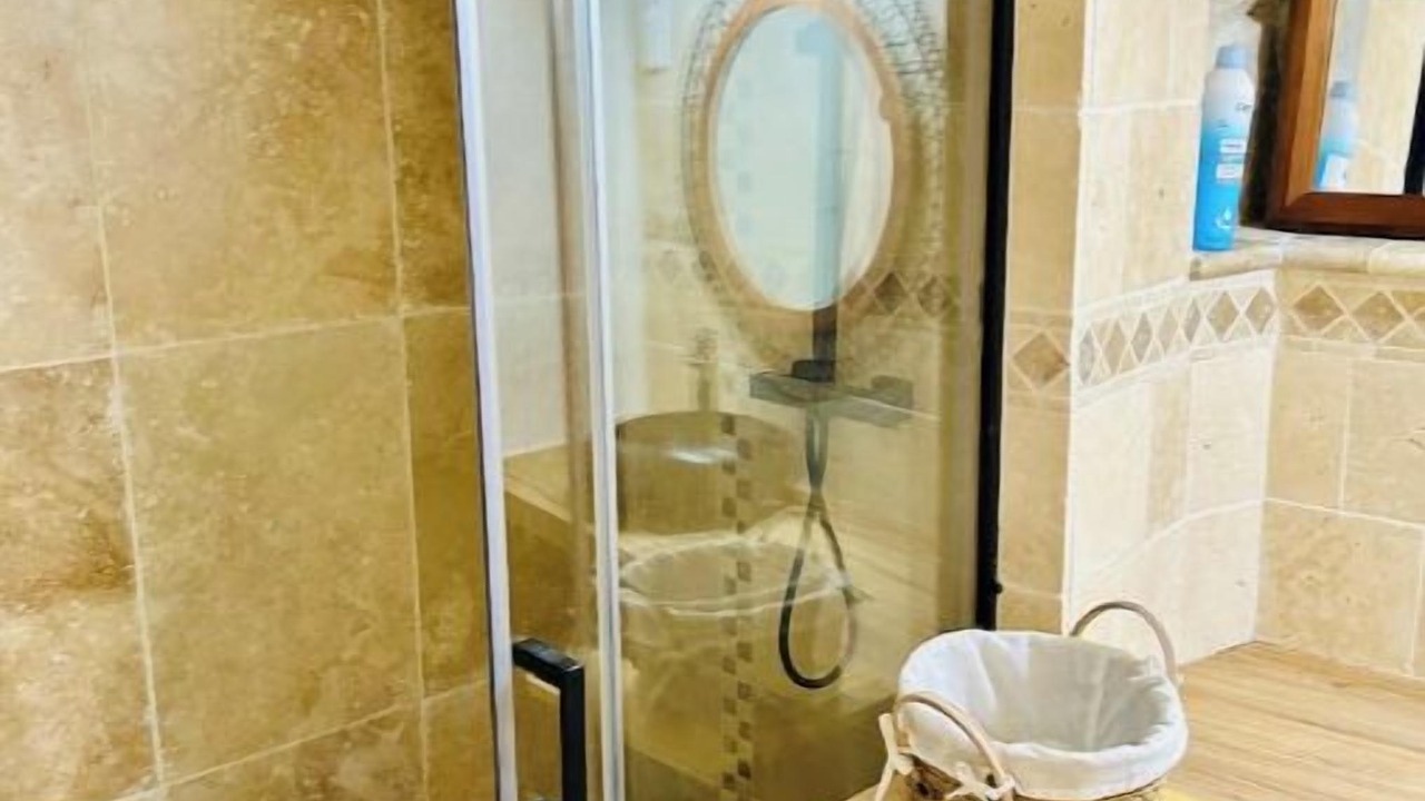 Photo of Bathroom in Chenehutte-Treves-Cunault