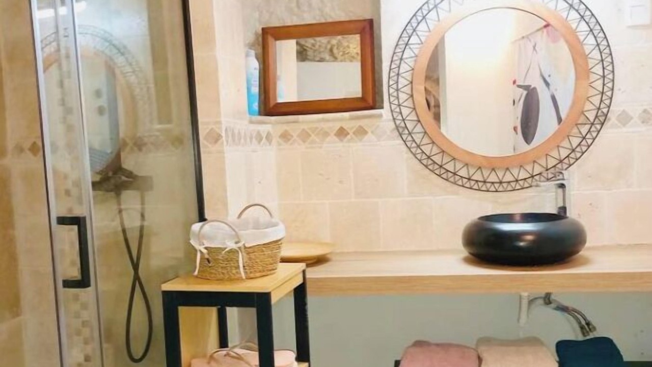 Photo of Bathroom in Chenehutte-Treves-Cunault