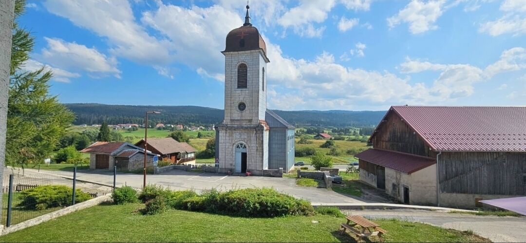 Photo of Others in Gellin