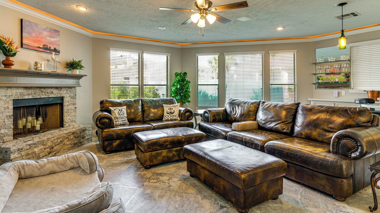 Photo of Livingroom in Walden on Lake Conroe
