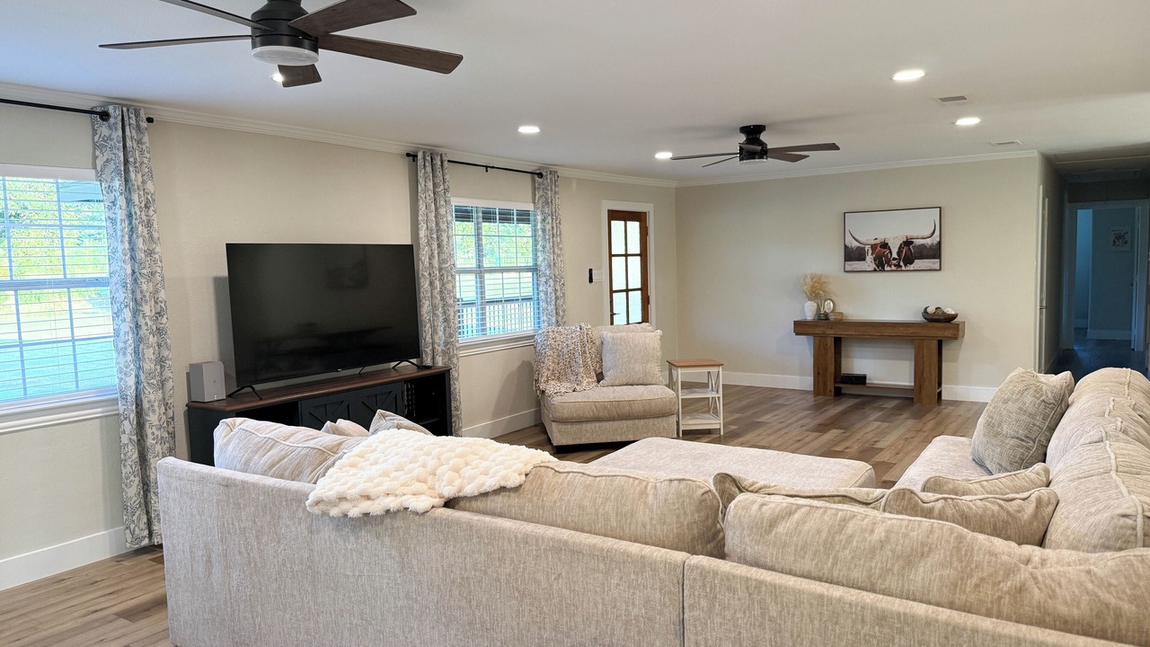 Photo of Livingroom in Larue