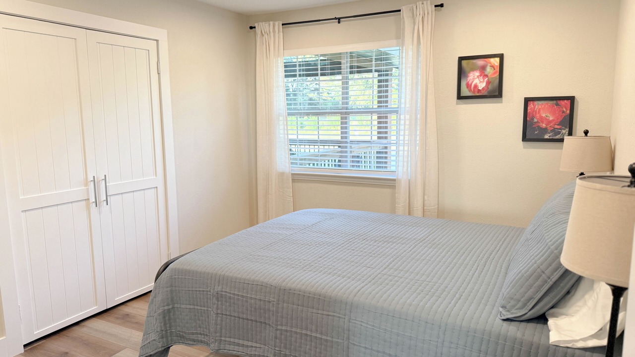 Photo of Bedroom in Larue