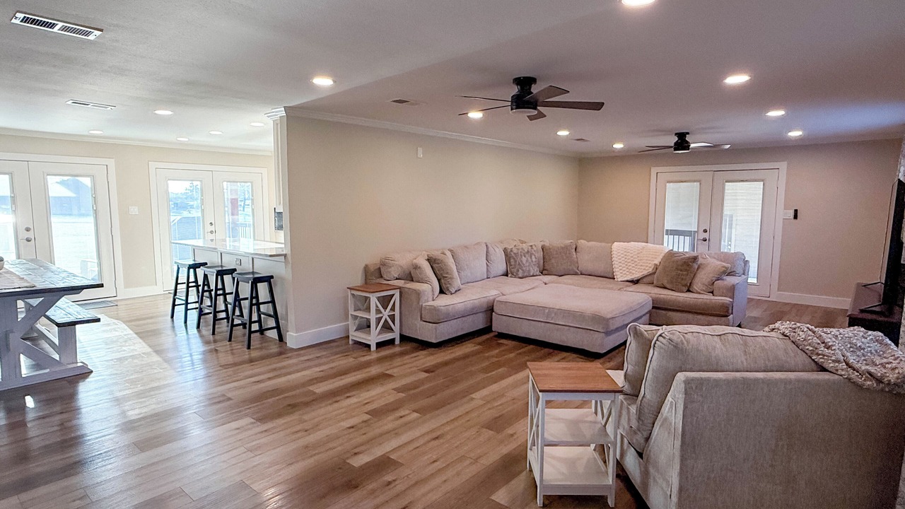 Photo of Livingroom in Larue