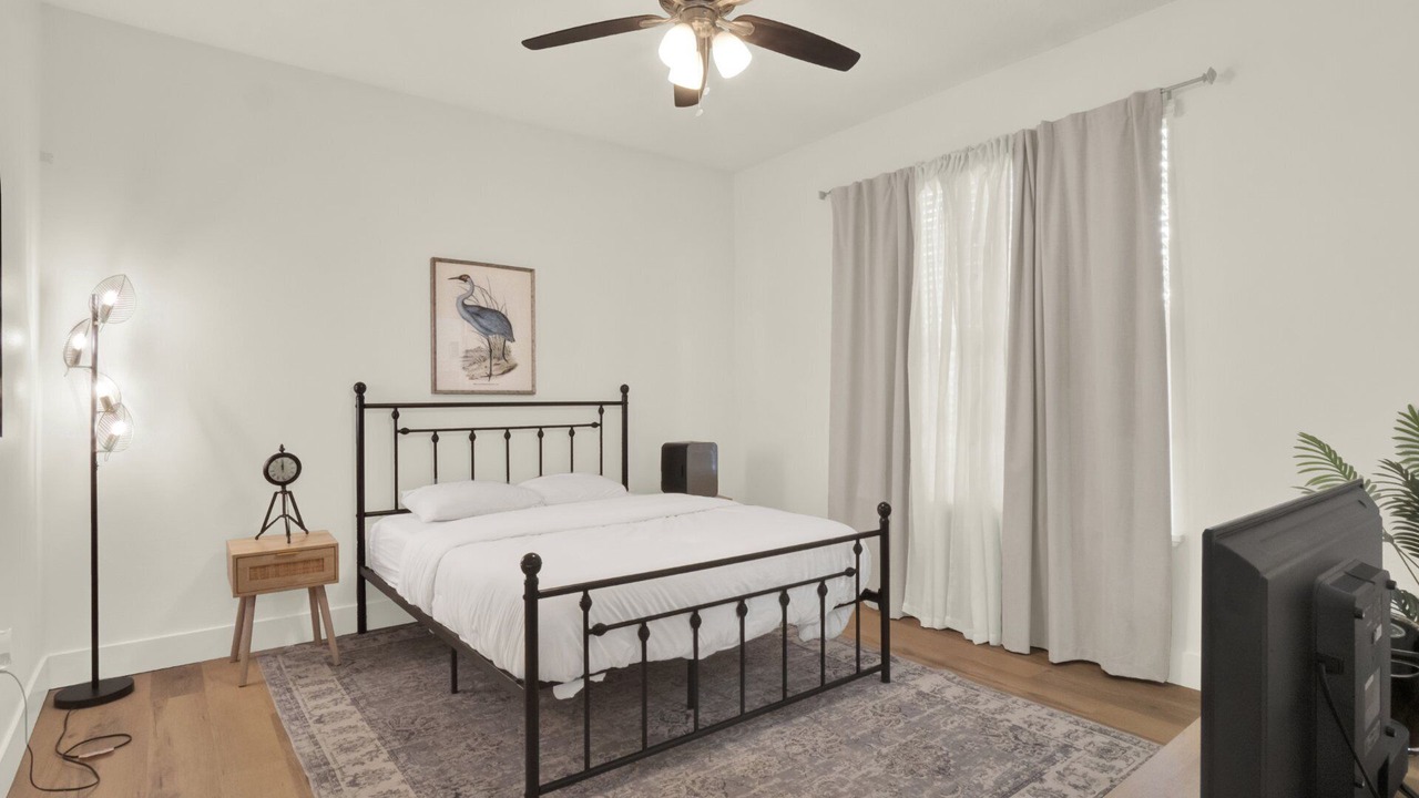 Photo of Bedroom in Holden-Paramore