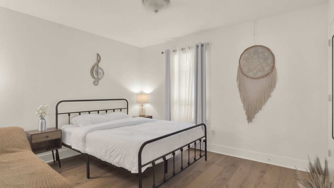 Photo of Bedroom in Holden-Paramore