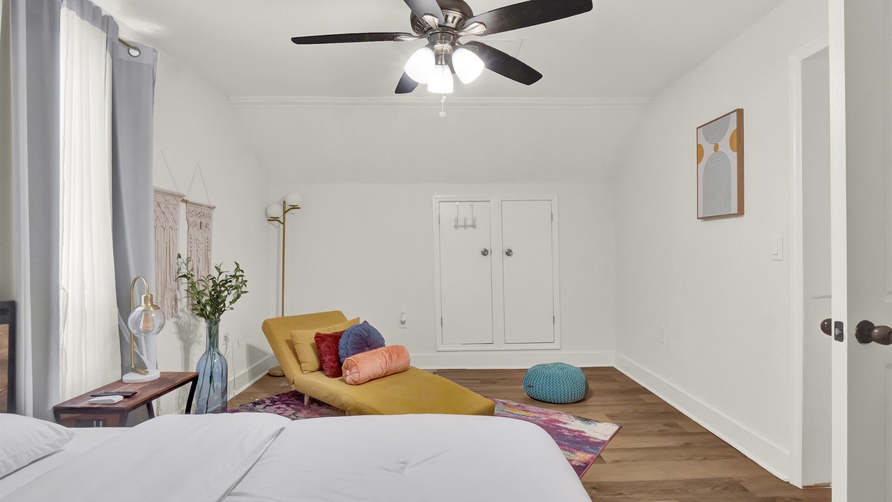 Photo of Bedroom in Holden-Paramore