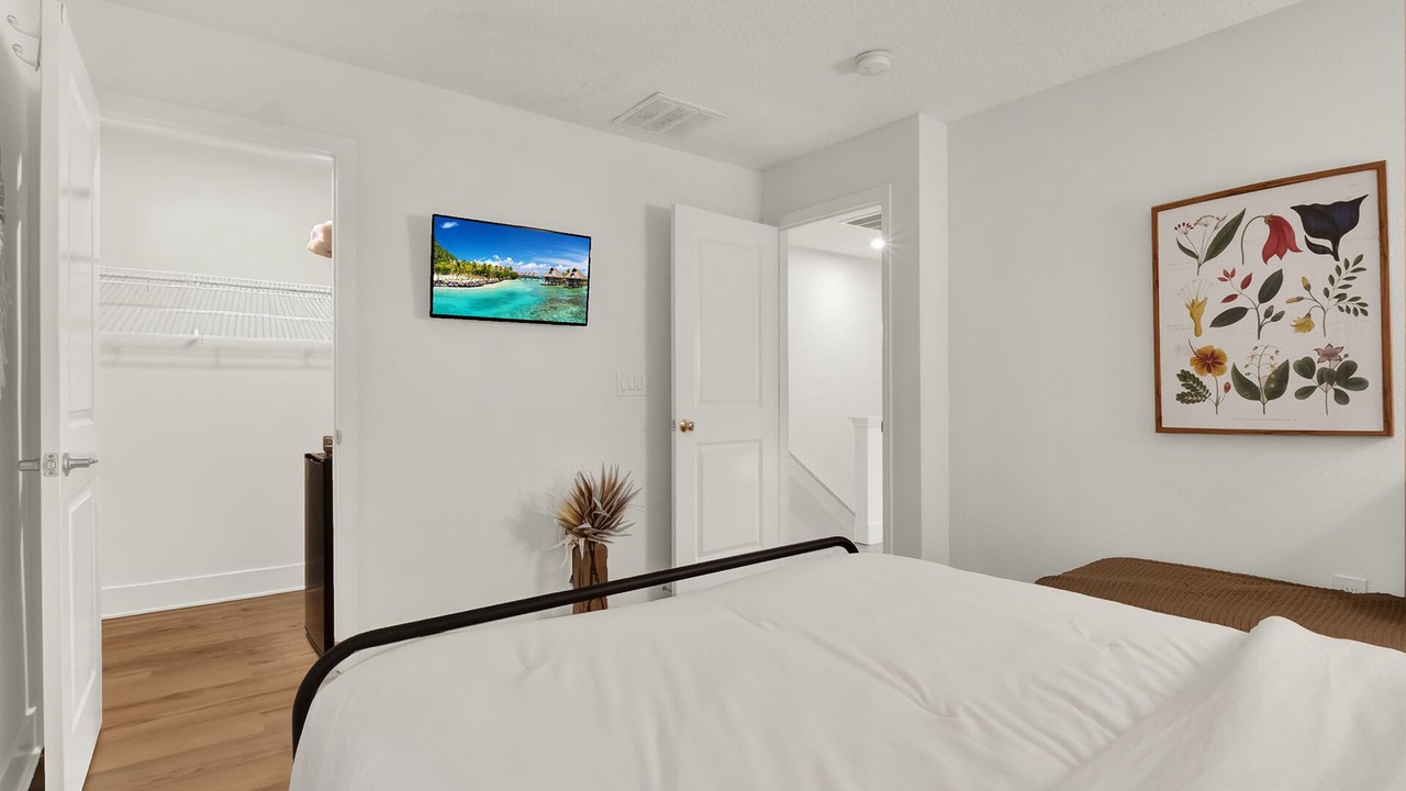 Photo of Bedroom in Holden-Paramore