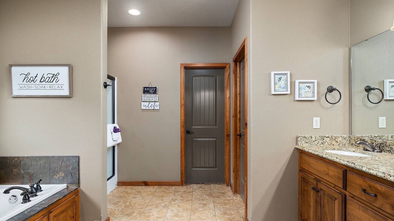 Photo of Bathroom in Hollister