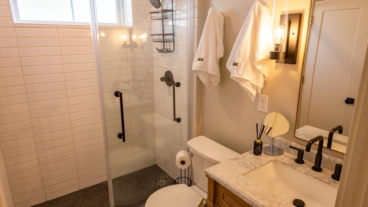 Photo of Bathroom in Oread