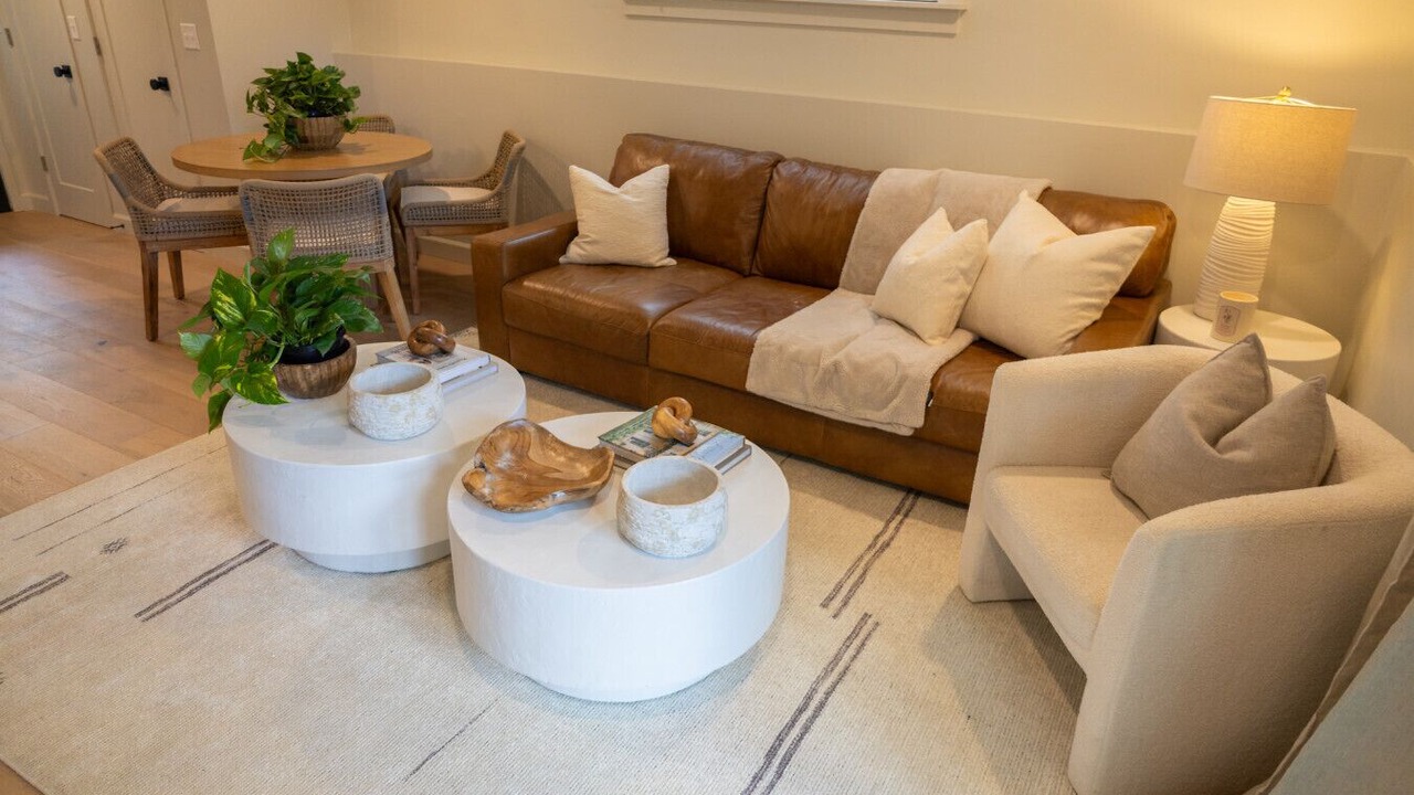 Photo of Livingroom in Oread