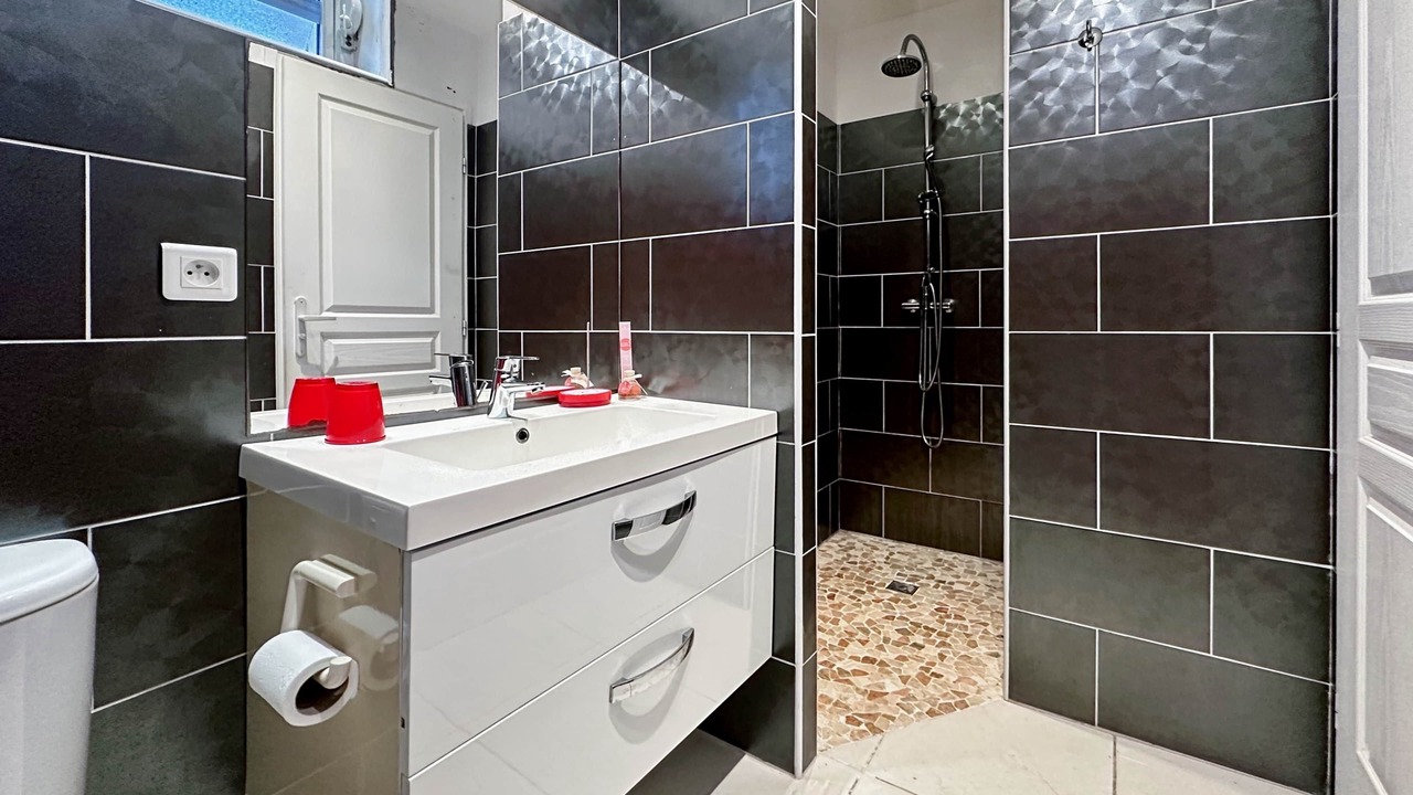 Photo of Others in French Cul de Sac