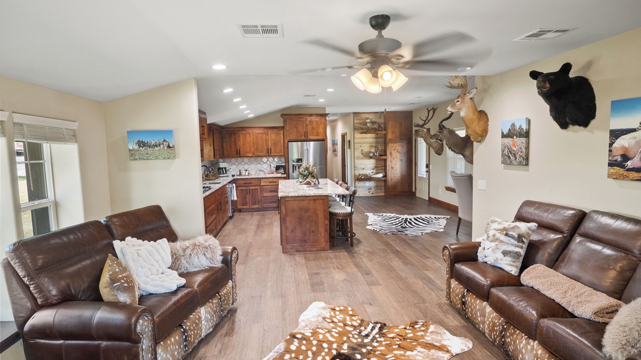 Photo of Livingroom in Lawton