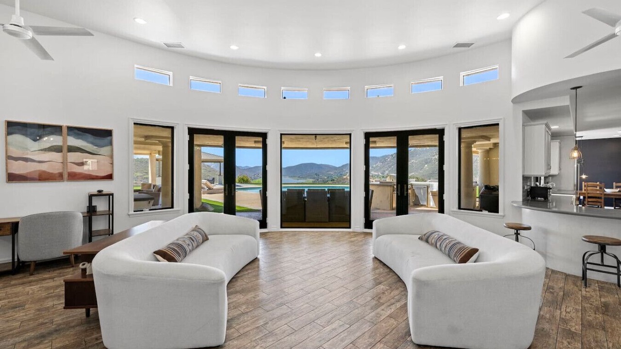 Photo of Livingroom in Lake Hodges