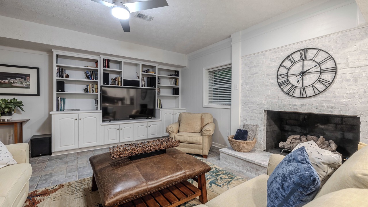 Photo of Livingroom in Greer