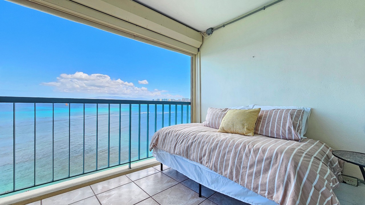 Photo of Bedroom in Diamond Head - Kapahulu - St. Louis