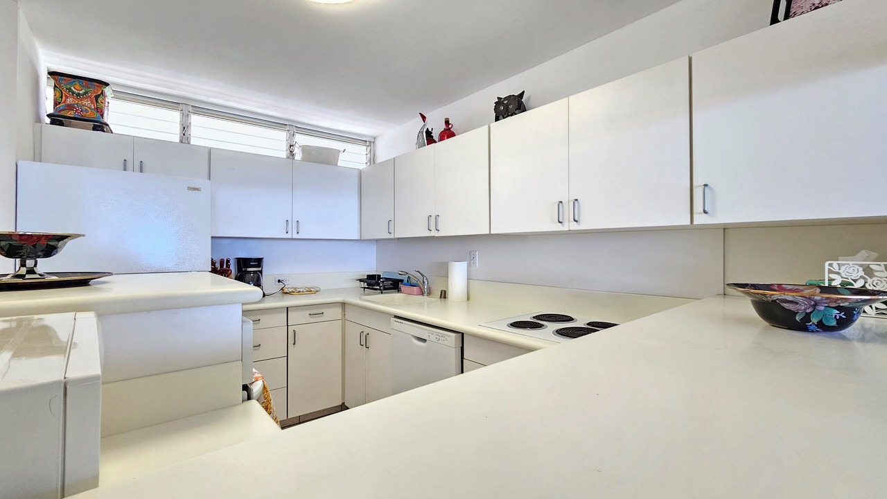 Photo of Kitchen in Diamond Head - Kapahulu - St. Louis